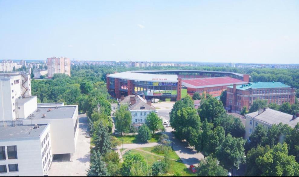 Театральна Площа Апартаменти Sumy Esterno foto